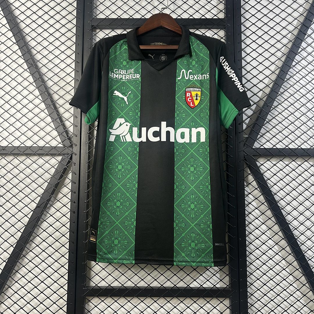 25_26 Lens away S-4XL