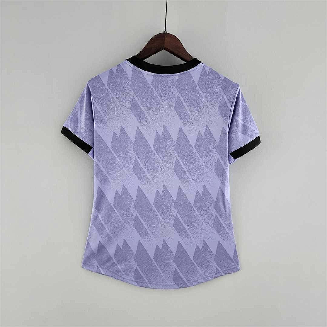22-23 Real Madrid away woman 10