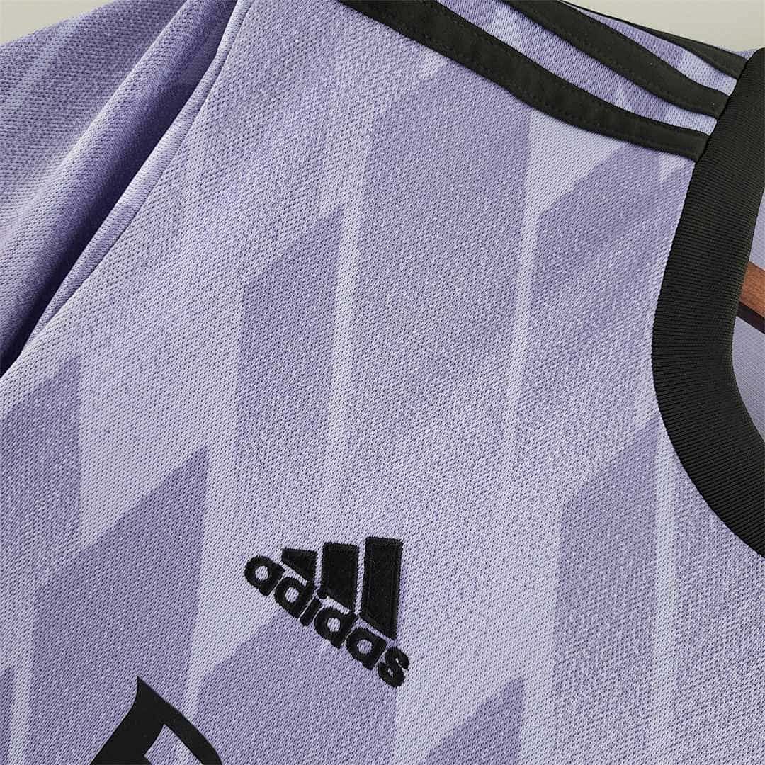 22-23 Real Madrid away 2 4
