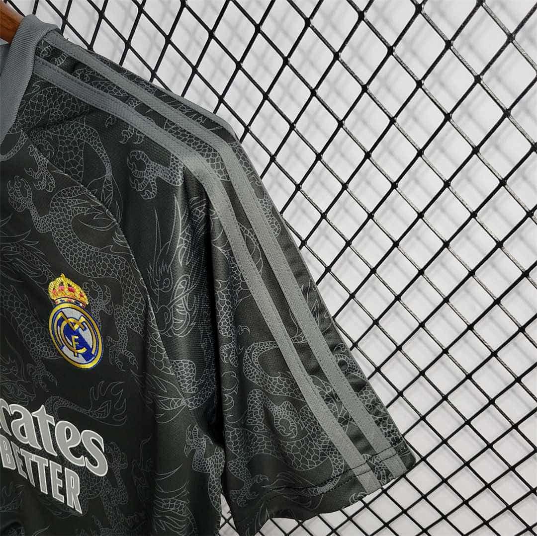 22-23 Real Madrid negro Dragon edición especial 10