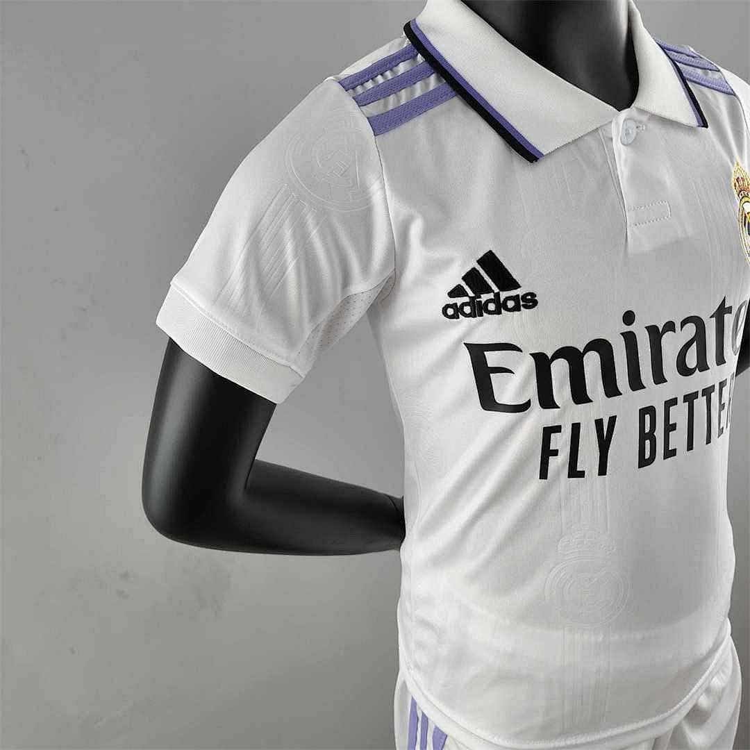 22-23 Real Madrid home kids kit 5