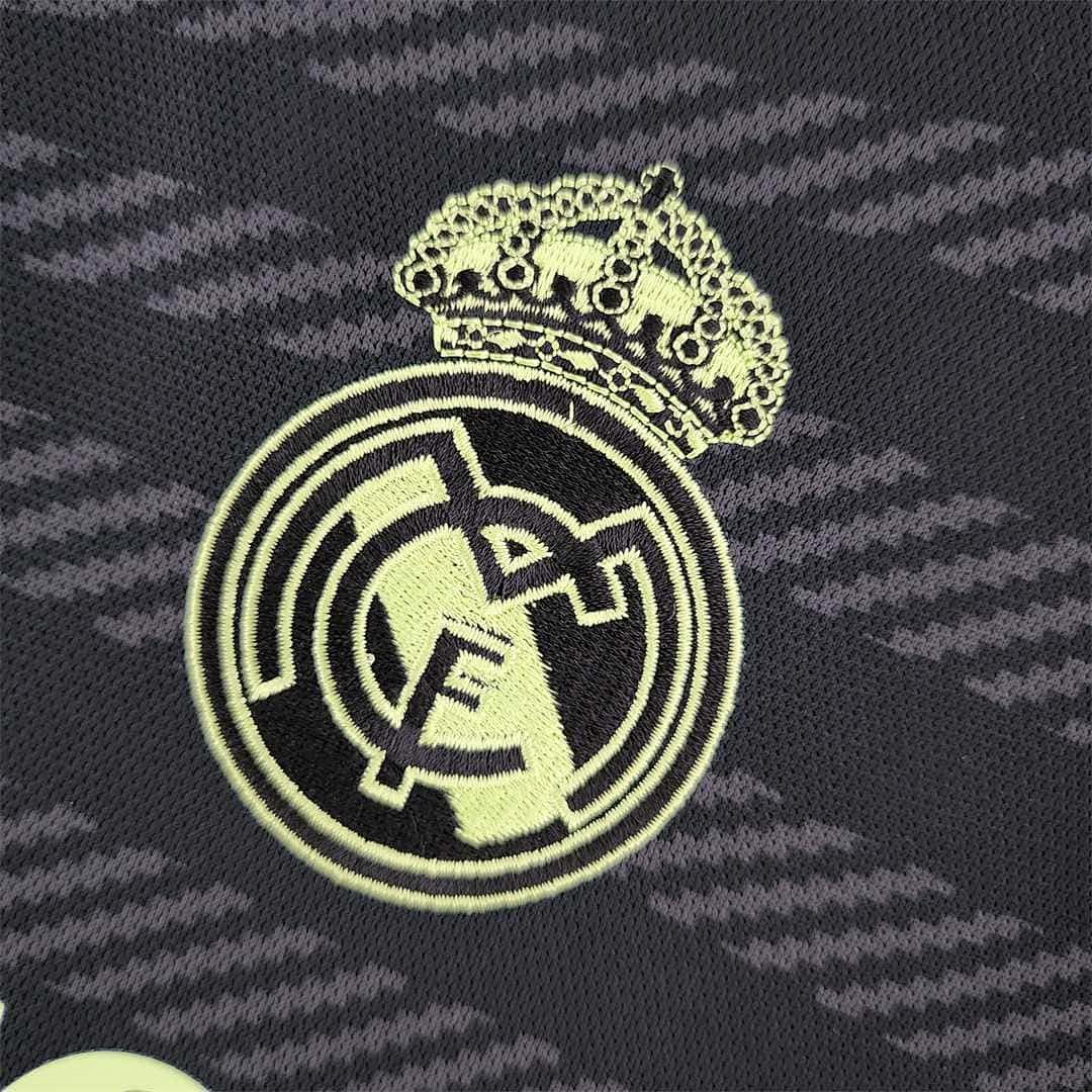 22-23 Real Madrid third away 3