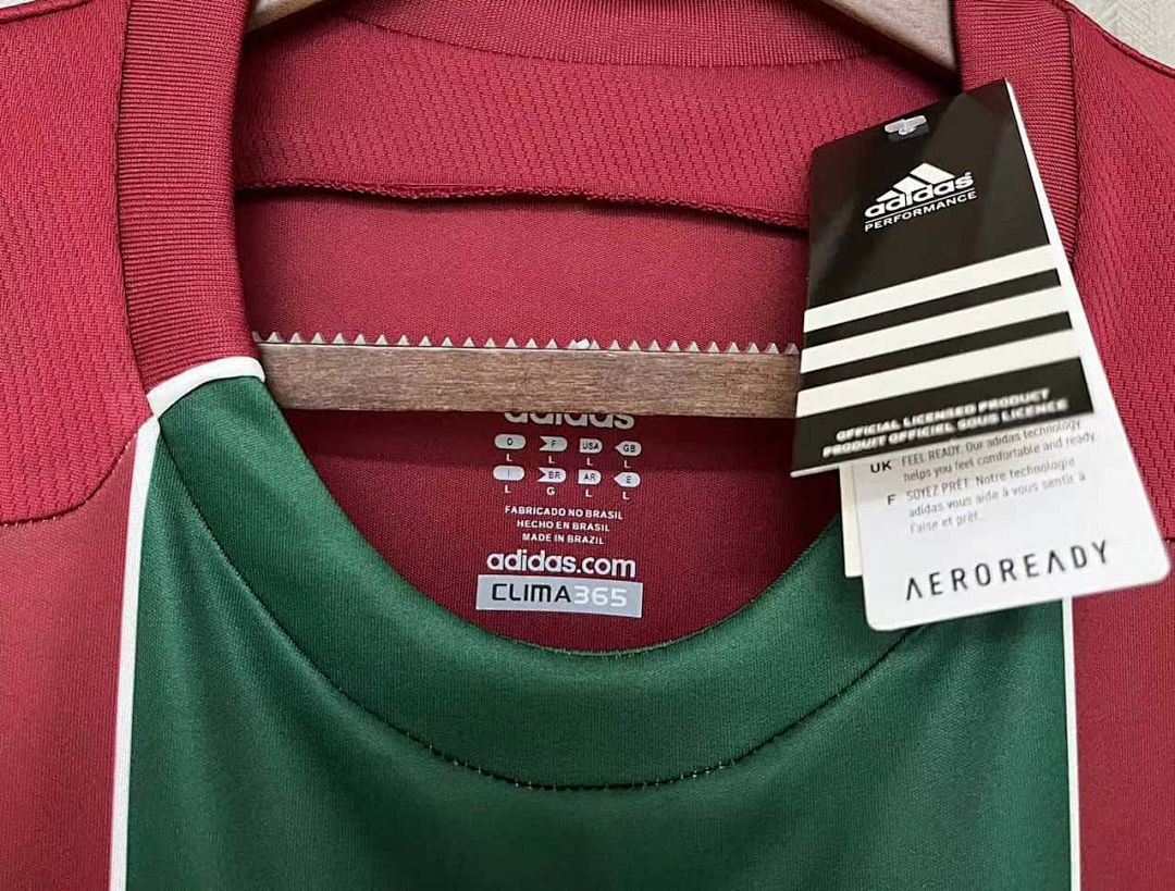2010 Fluminense Third Retro Kit 4