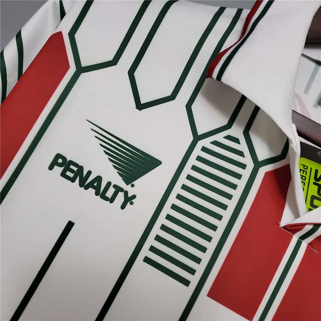 89-90 Fluminense away 4