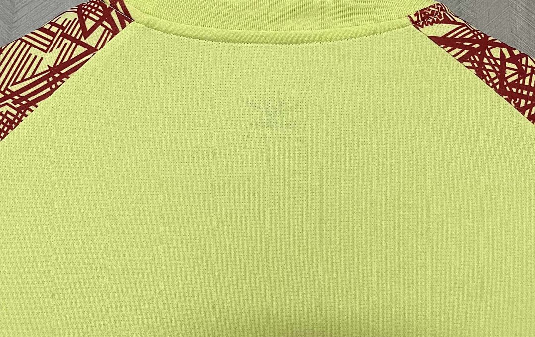 24-25 Fluminense Goalkeeper Yellow Kit Football Replicas Yupoo 5
