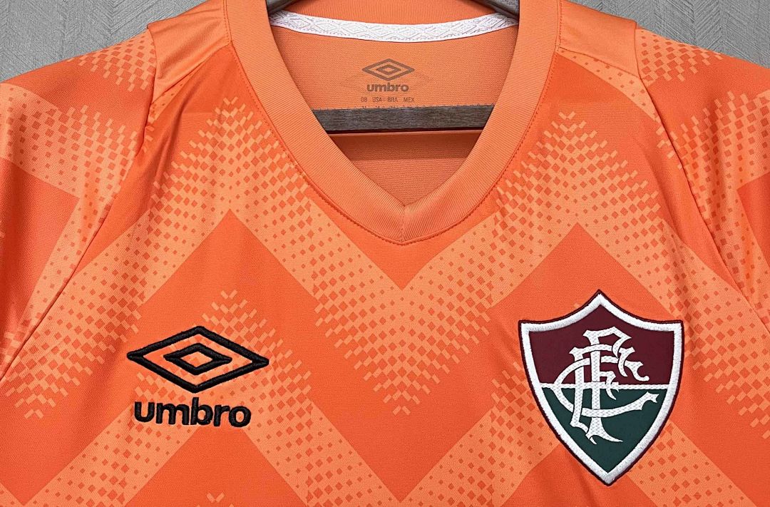 24-25 Fluminense Goalkeeper Orange Kit Football Replicas Yupoo 2