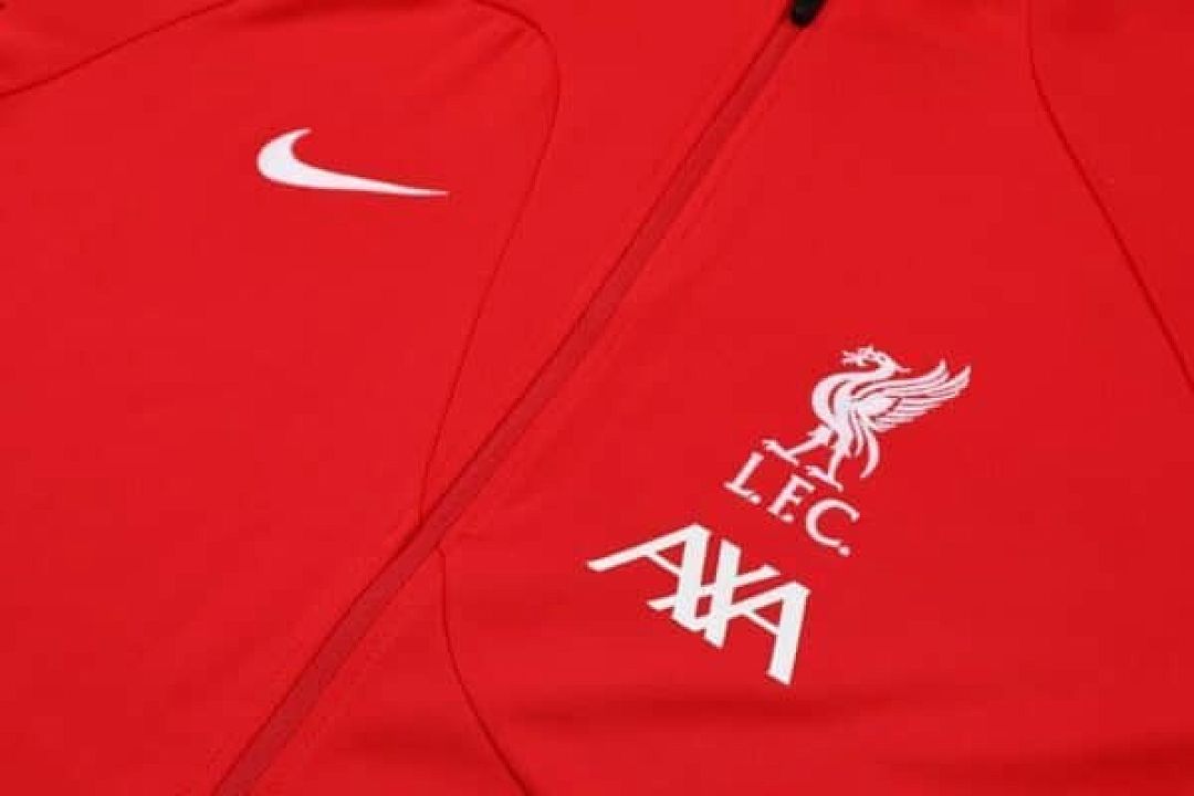22-23 Liverpool First Track Jacket 9