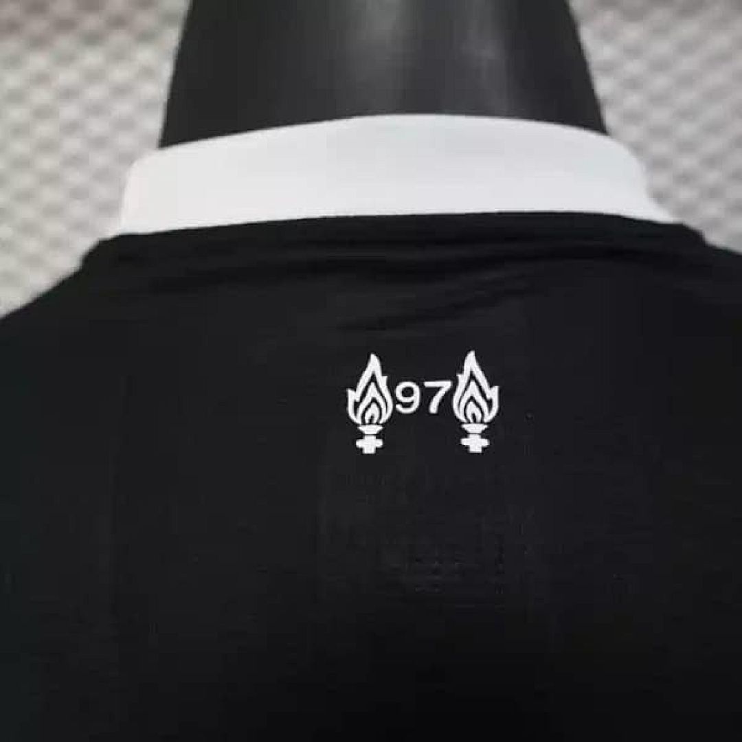25-26 Players Liverpool Black Goalkeeper Kit Cheap Football Jersey Wholesale Yupoo 10