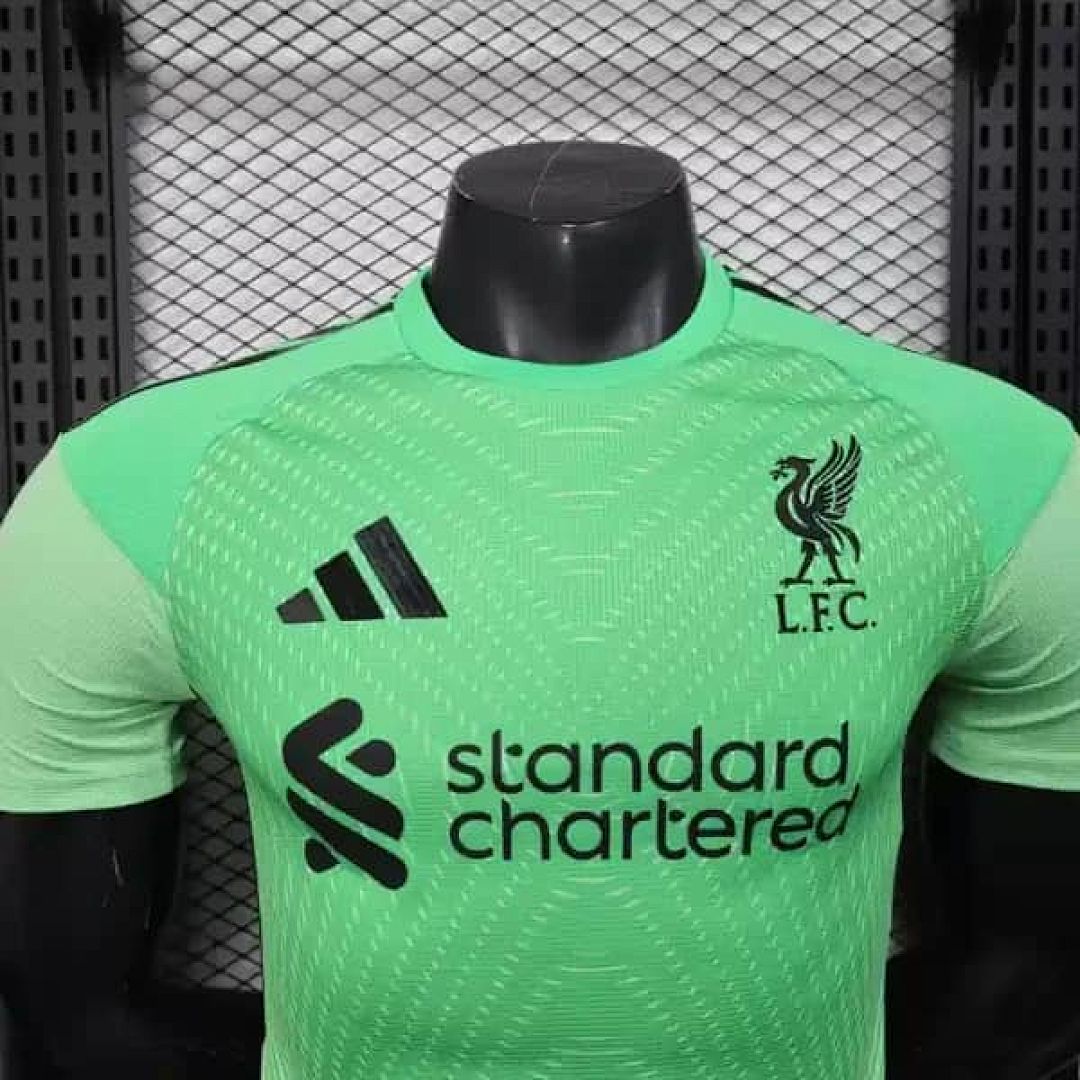 25-26 Players Liverpool Green Goalkeeper Kit Cheap Football Jersey Wholesale Yupoo 3