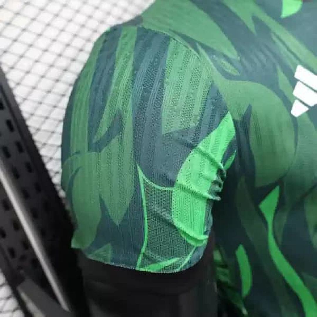 25-26 Players Liverpool Green Special Edition Kit Cheap Football Jersey Wholesale Yupoo 7