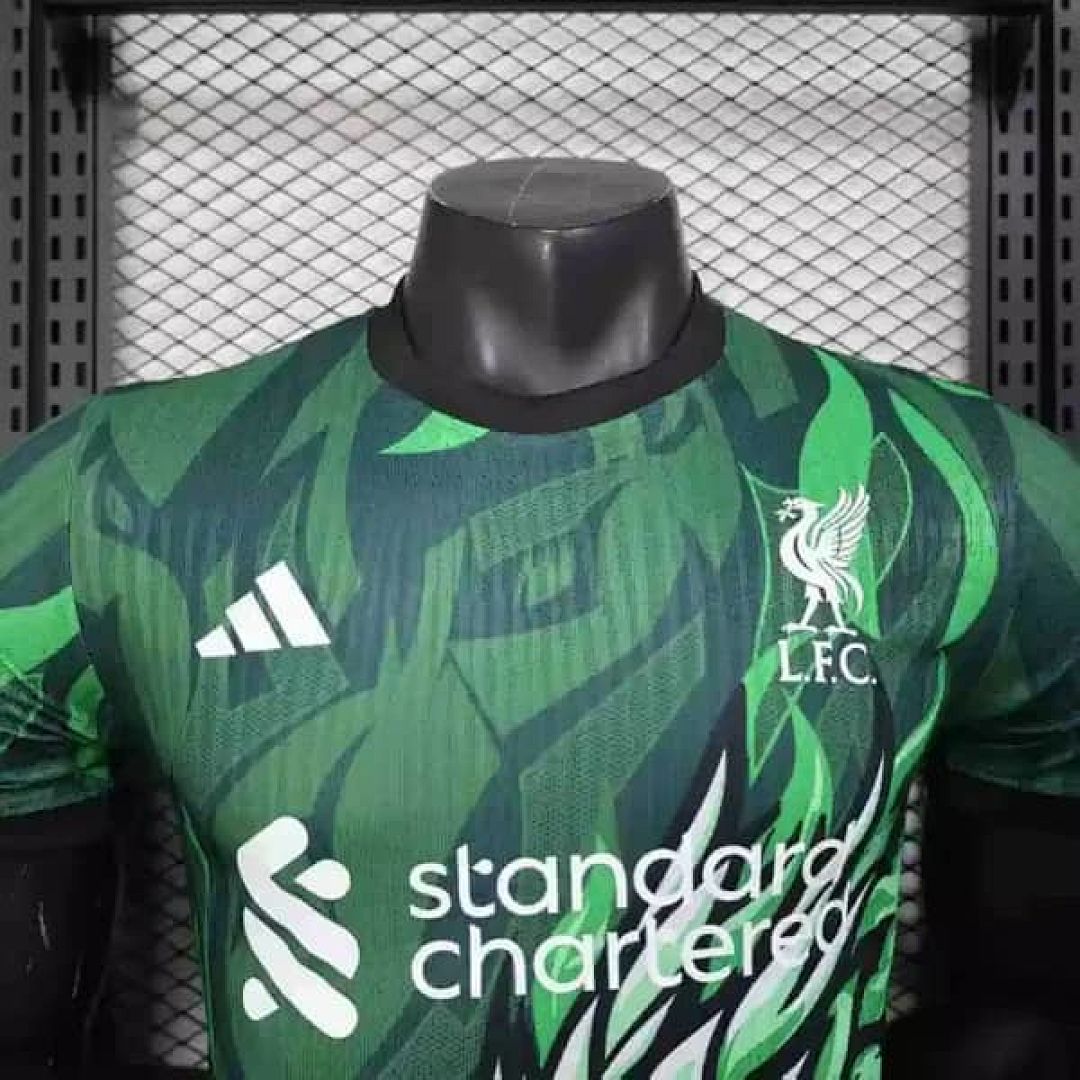 25-26 Players Liverpool Green Special Edition Kit Cheap Football Jersey Wholesale Yupoo 8