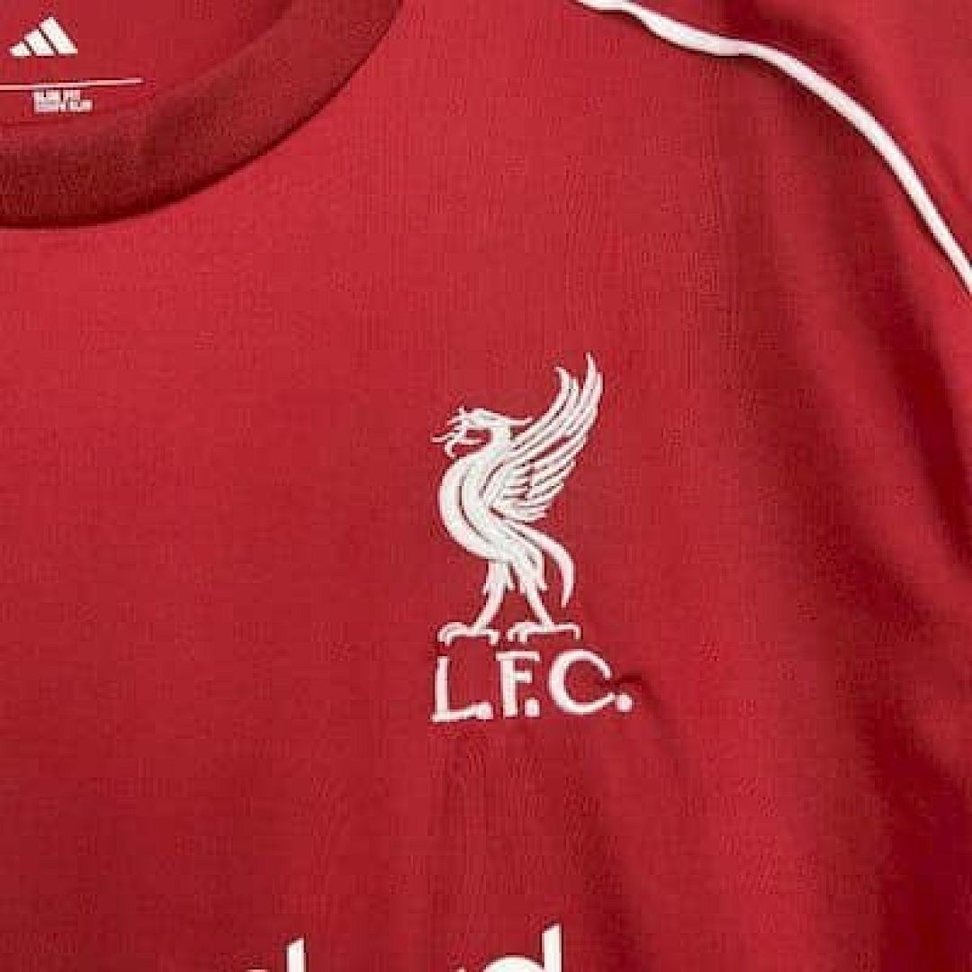 25-26 Liverpool Home Kit Football T-Shirt Cheap Football Jersey Wholesale Yupoo 7