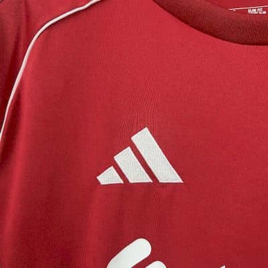 25-26 Liverpool Home Kit Football T-Shirt Cheap Football Jersey Wholesale Yupoo 8