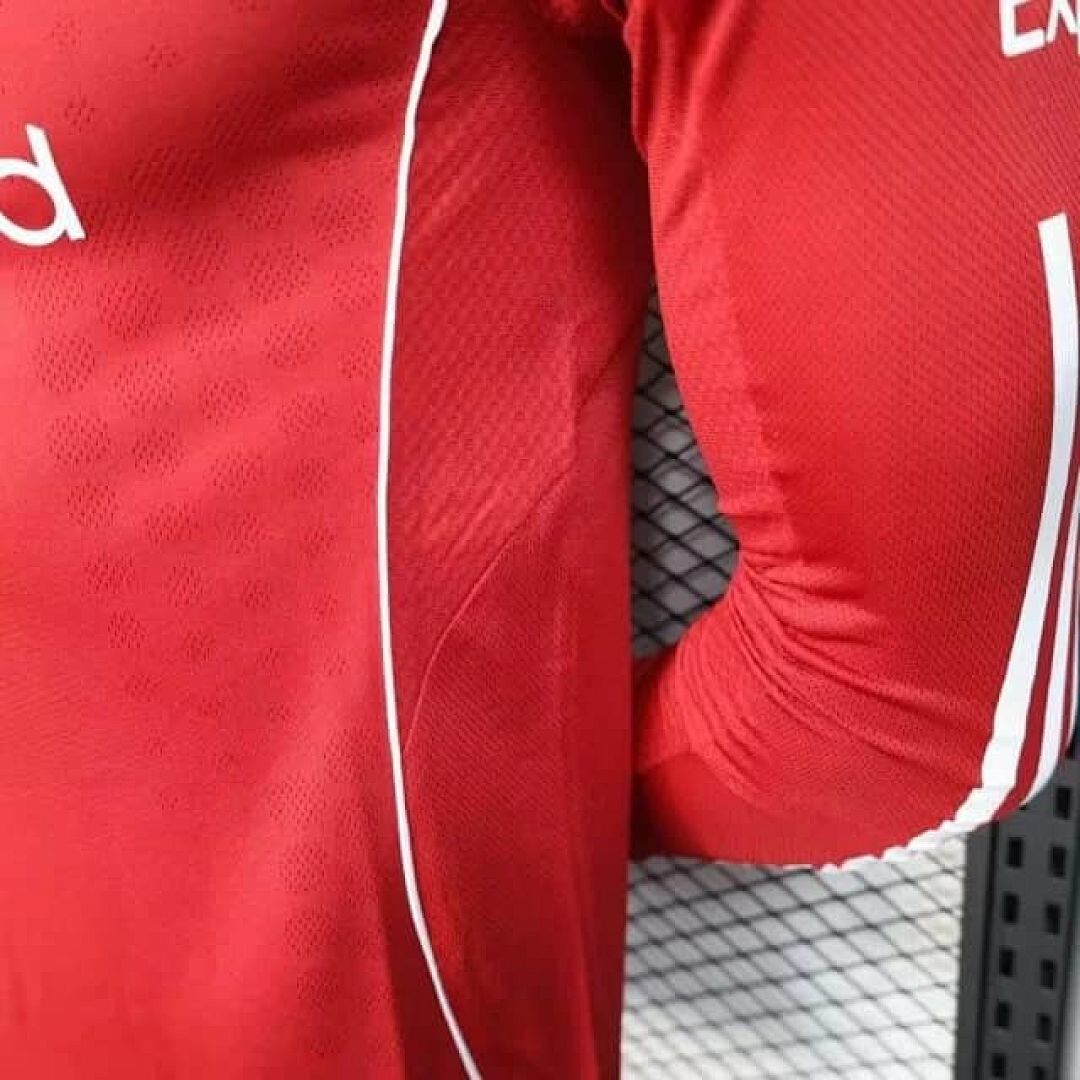 25-26 Player Liverpool Home Long Sleeve Kit S-2XL Cheap Football Jersey Wholesale Yupoo 5