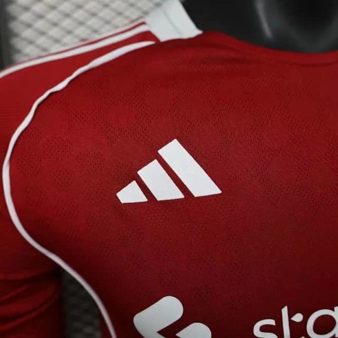 25-26 Player Liverpool Home Long Sleeve Kit S-2XL Cheap Football Jersey Wholesale Yupoo 9