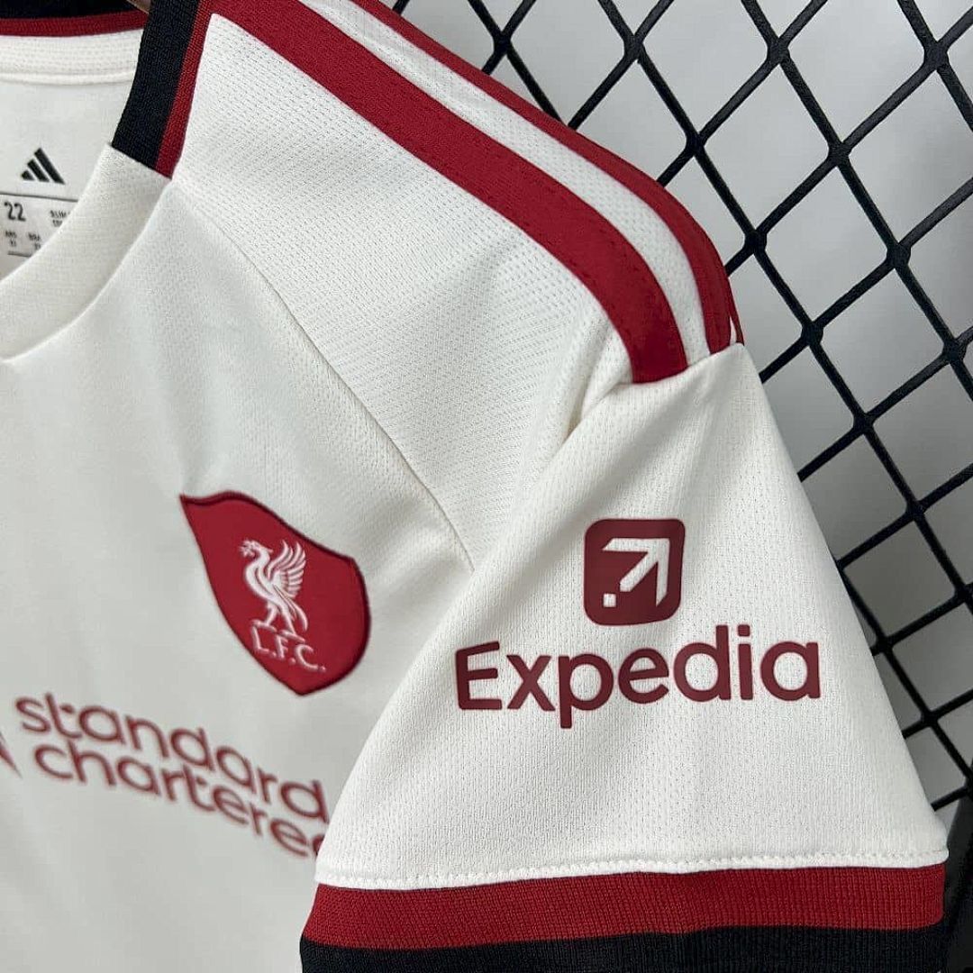 25-26 Kids Liverpool Away Kit 16-28 Cheap Football Jersey Wholesale Yupoo 6