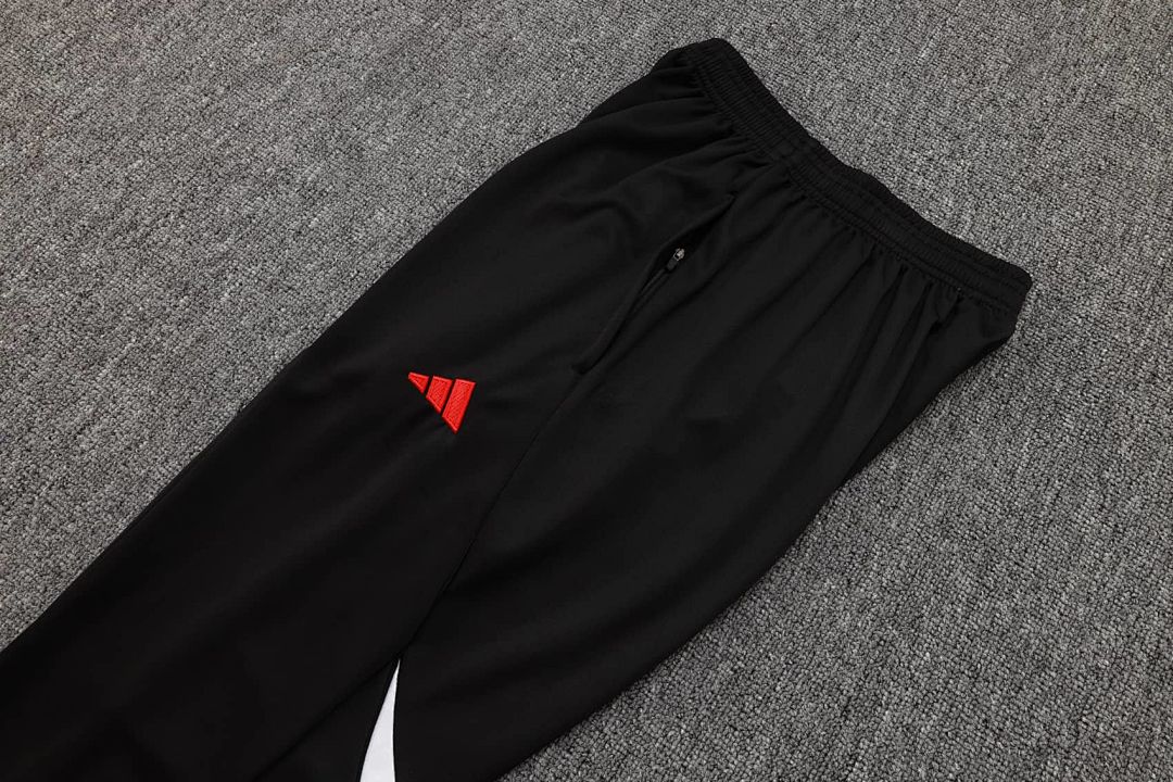 25-26 Liverpool Training Kits Tracksuits Sweatshirt Cheap Jersey Wholesale Yupoo 14