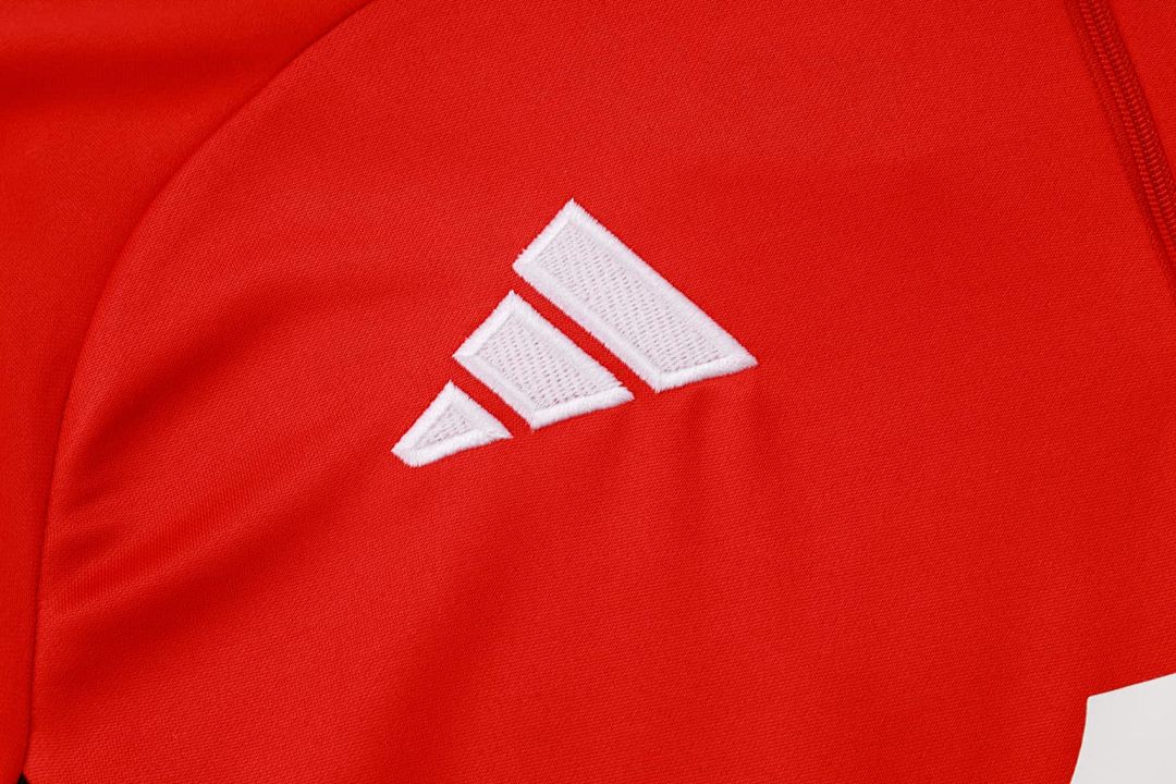 25-26 Liverpool Training Kits Tracksuits Sweatshirt Cheap Jersey Wholesale Yupoo 36