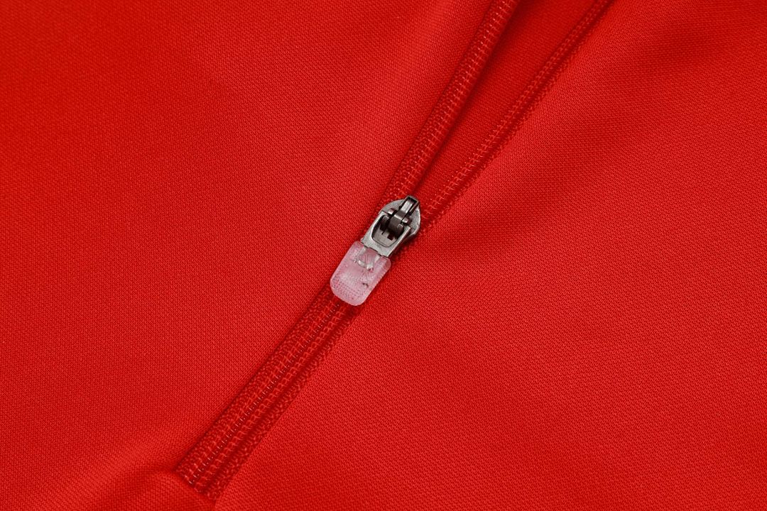 25-26 Liverpool Training Kits Tracksuits Sweatshirt Cheap Jersey Wholesale Yupoo 40