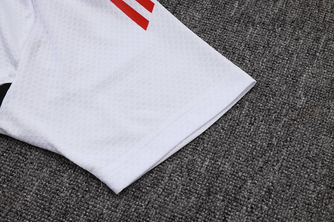 25-26 Liverpool Training Kits Polo Tracksuits Cheap Jersey Wholesale Yupoo 11