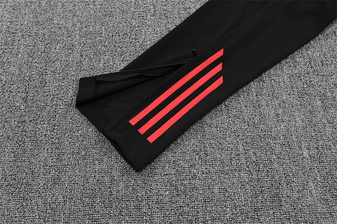 25-26 Kids Liverpool Training Kits Sweatshirt Tracksuits Cheap Football Jersey Wholesale Yupoo 2