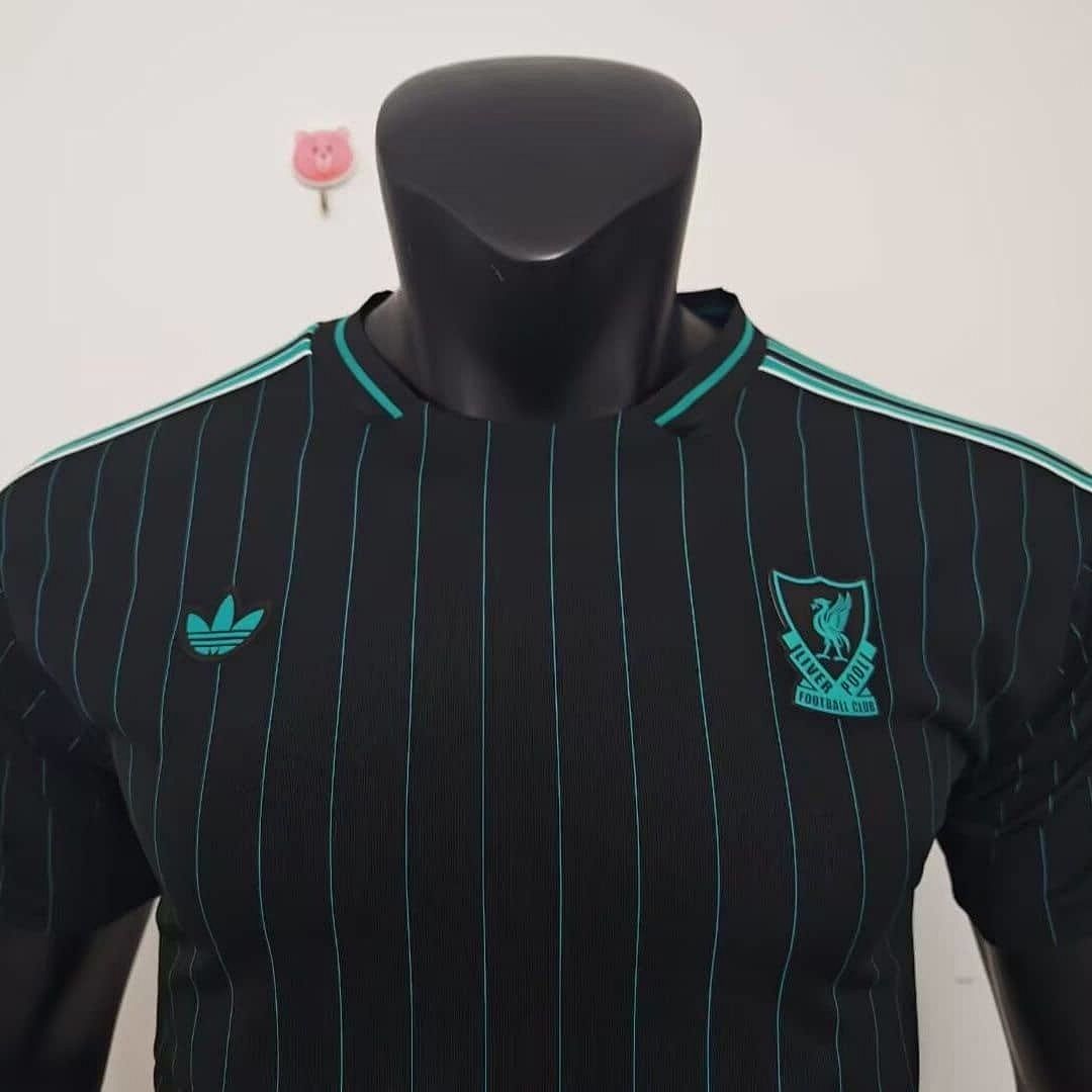 25-26 Player Liverpool Terrace Icons Special Edition Kit Cheap Football Jersey Wholesale Yupoo 5