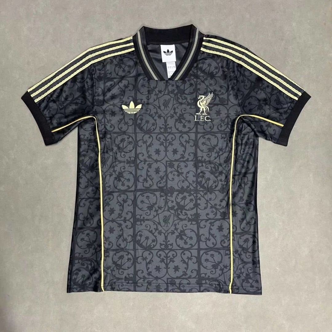 25-26 Liverpool Black Gold Special Edition Kit Cheap Football Jersey Wholesale Yupoo