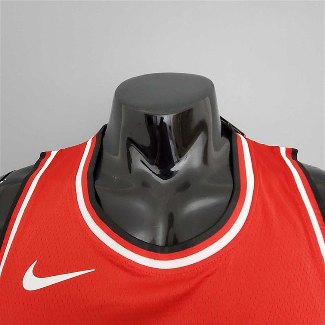 2022 Bulls LaVine #8 City Edition Red 3