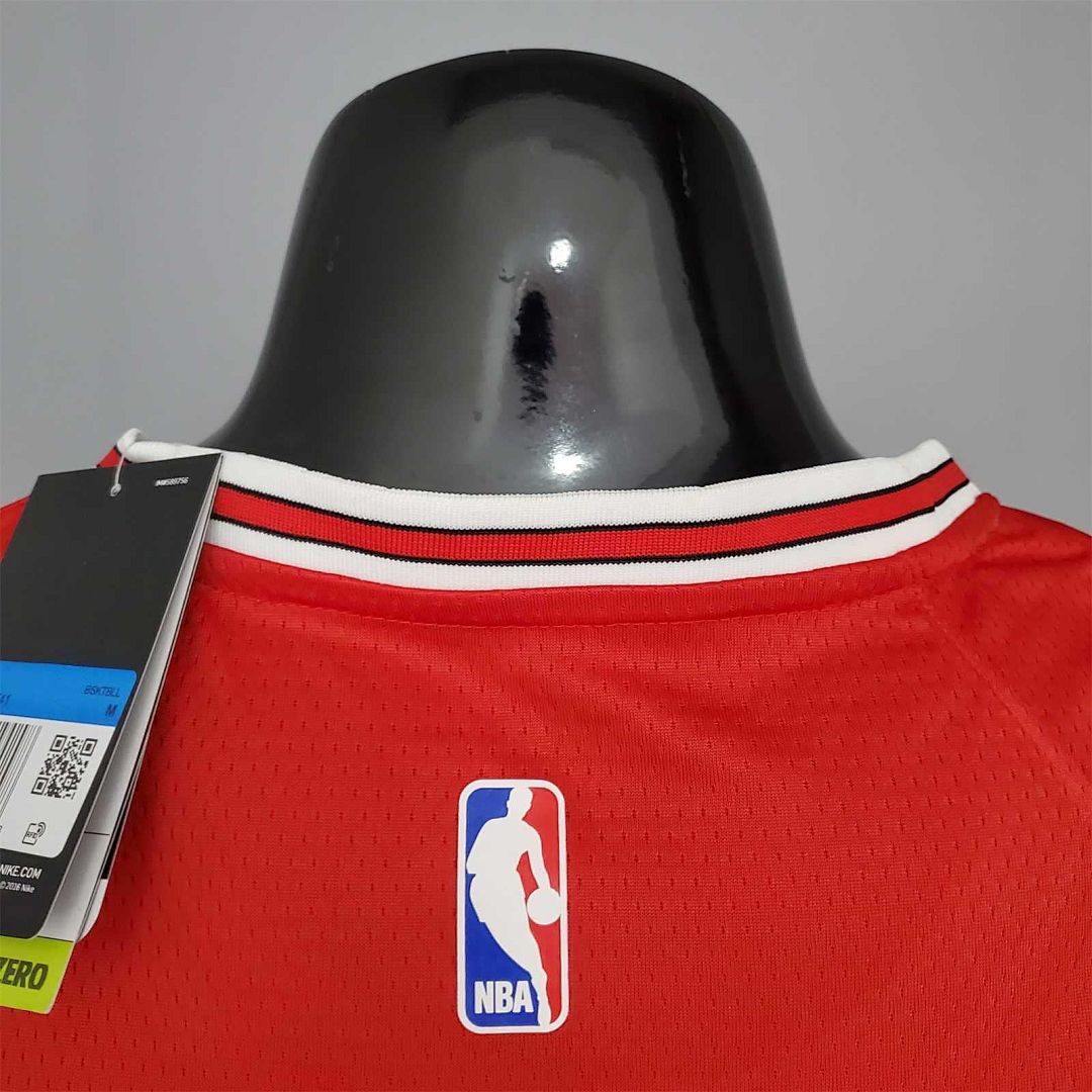 BALL#2 Chicago Bulls Red 6