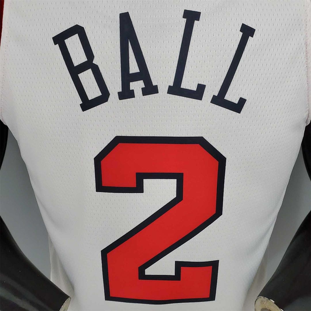 BALL#2 Chicago Bulls white 7