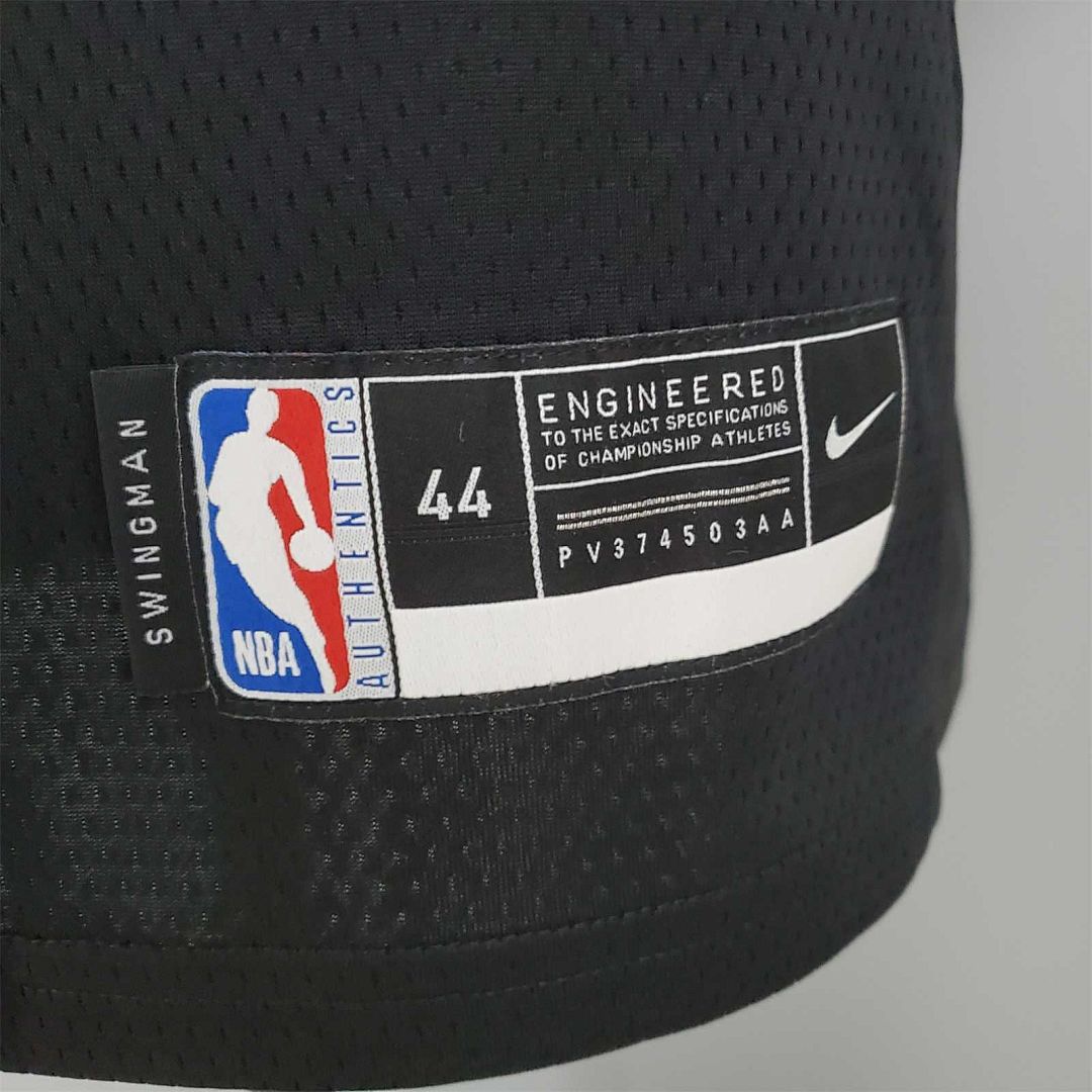 DeROZAN#11 Chicago Bulls black 8