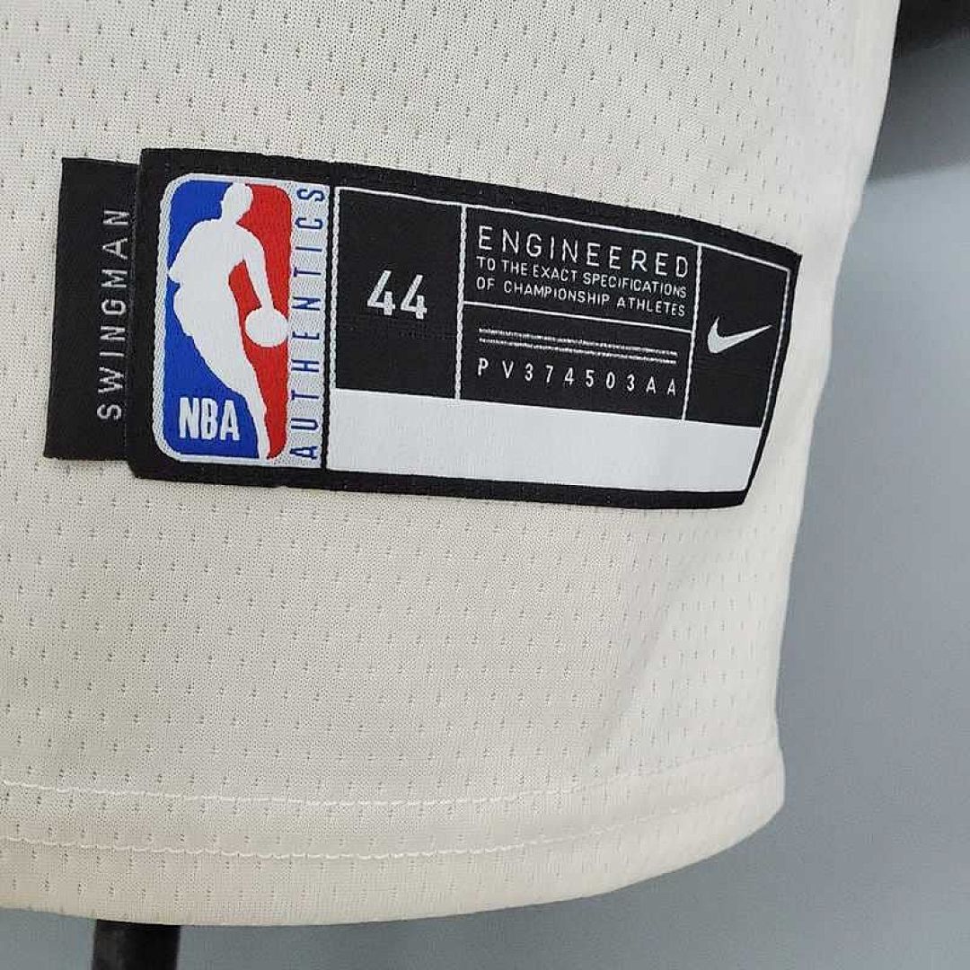 MIDDLETON#22 Bucks Beige 3
