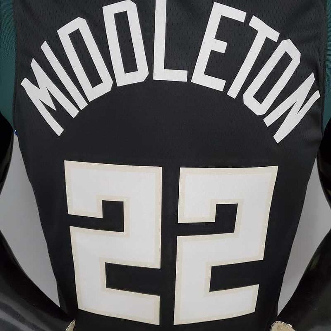 MIDDLETON#22 Bucks Black 3
