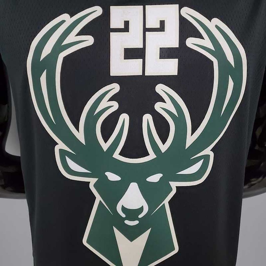 MIDDLETON#22 Bucks Black 6