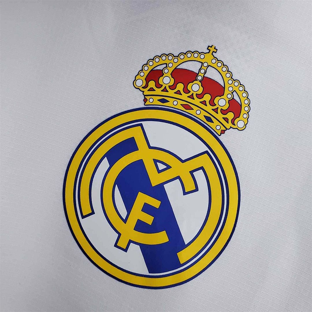 22-23 Real Madrid white windbreaker 3