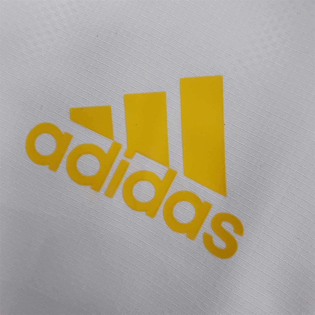 22-23 Real Madrid white windbreaker 4