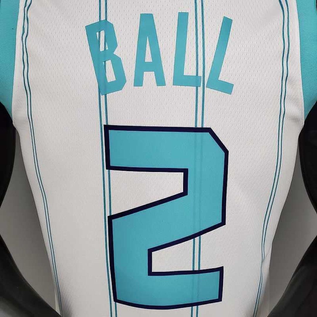 New Hornets BALL#2 White 5