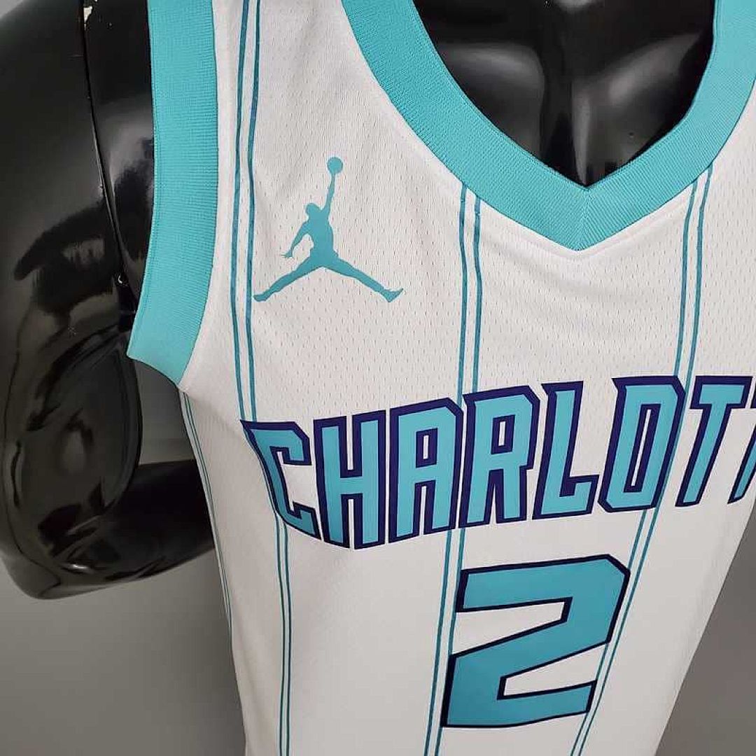 New Hornets BALL#2 White 8