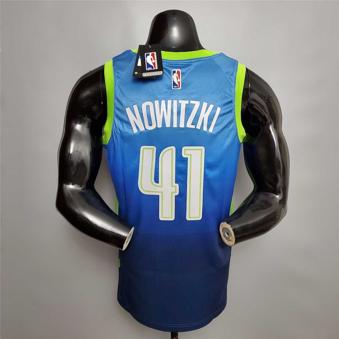 Nowitzki #41 Dallas Mavericks blue idol 6