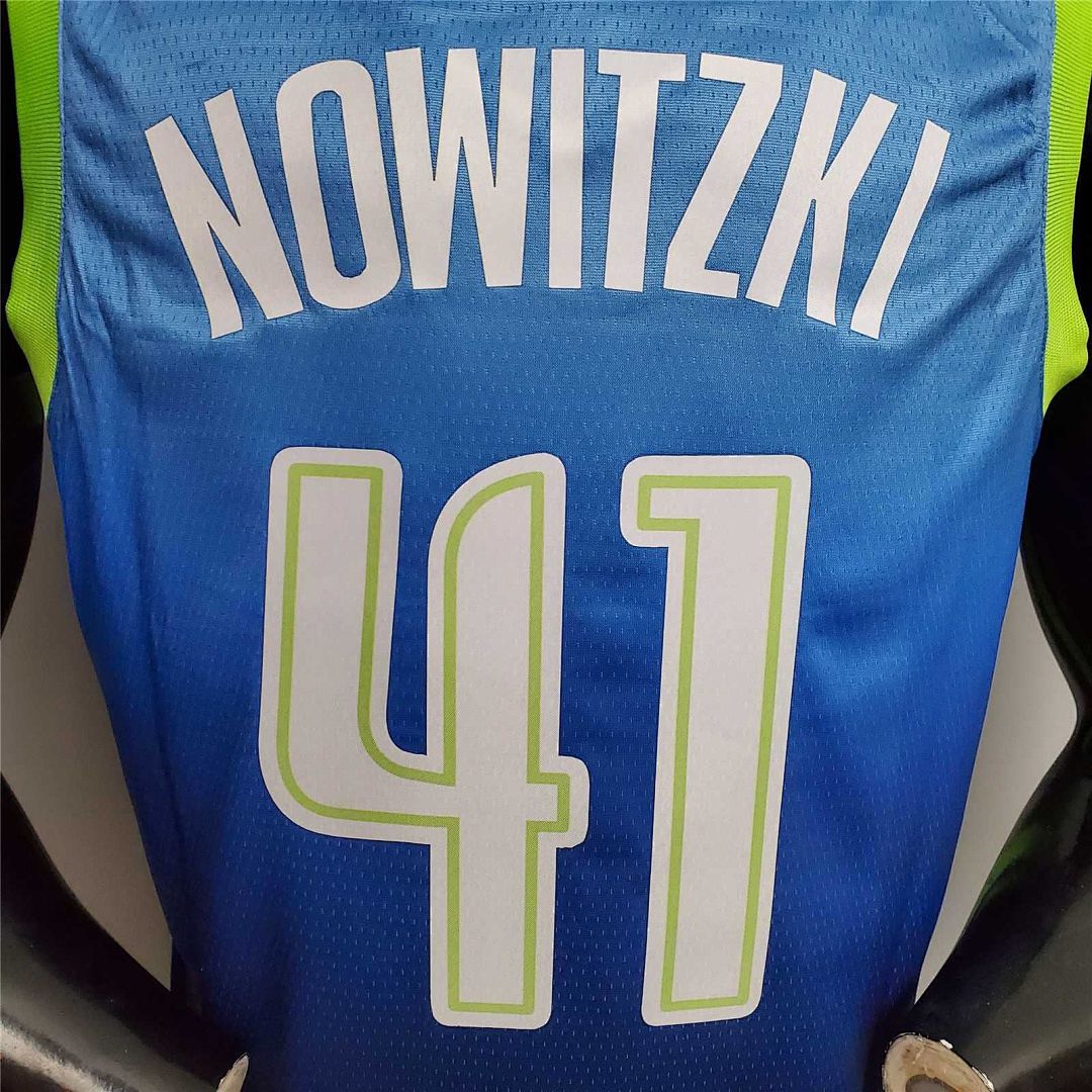 Nowitzki #41 Dallas Mavericks blue idol 7