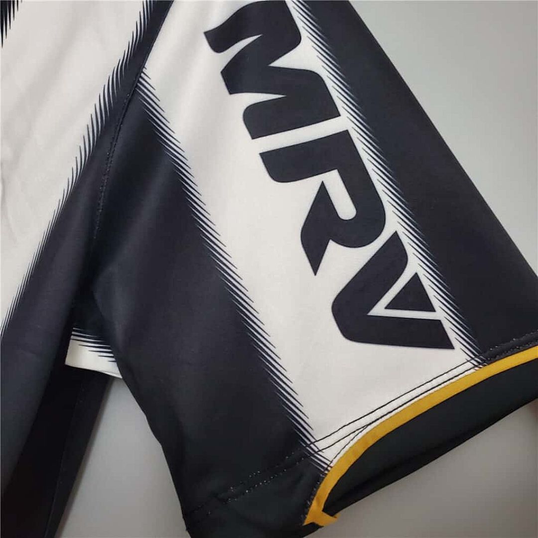13-14 Atletico Mineiro home 10