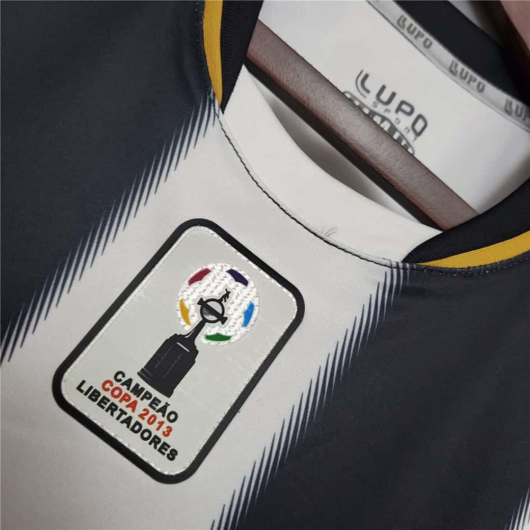 13-14 Atletico Mineiro home 6