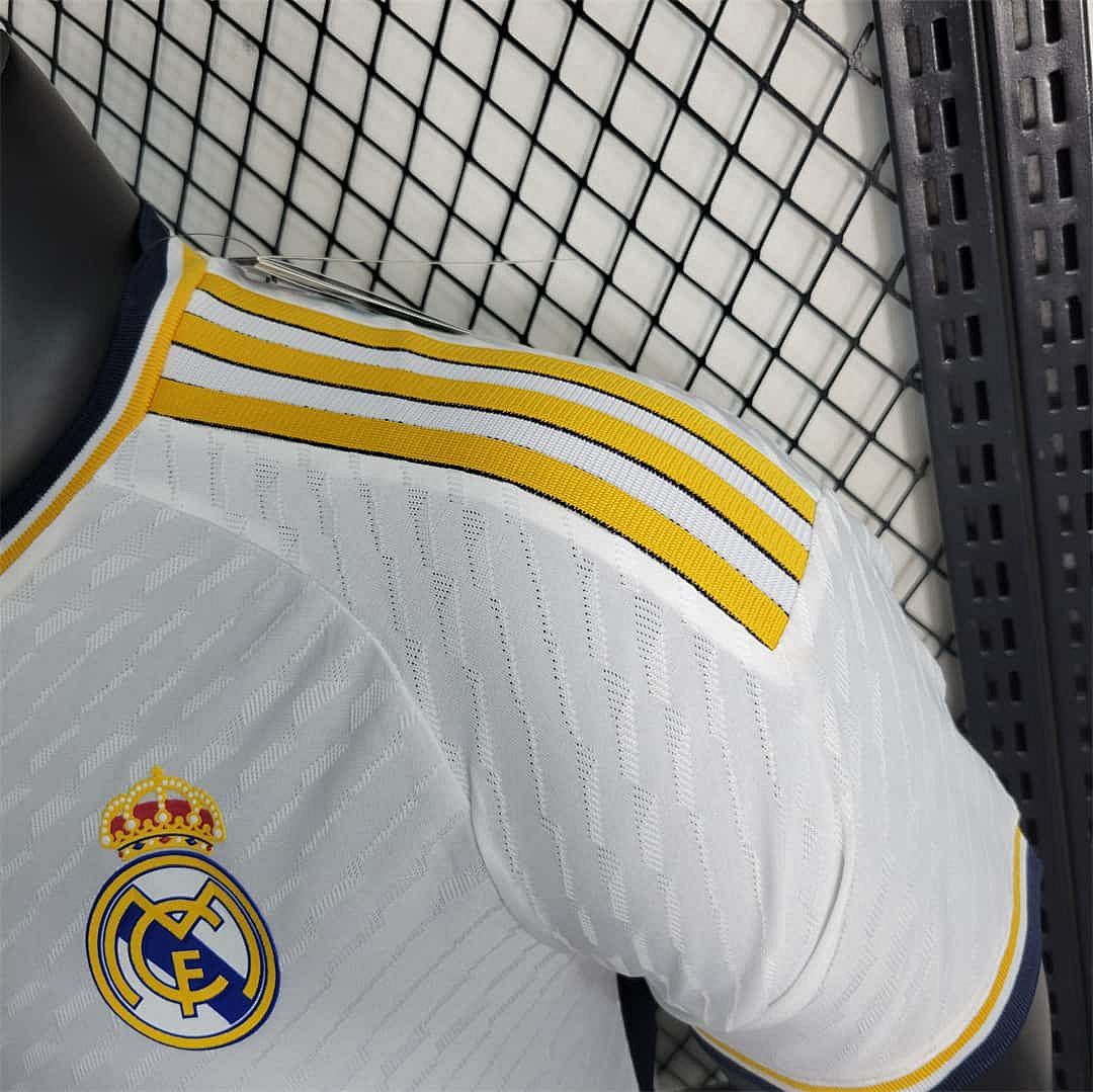 23-24 Real Madrid home player version 12