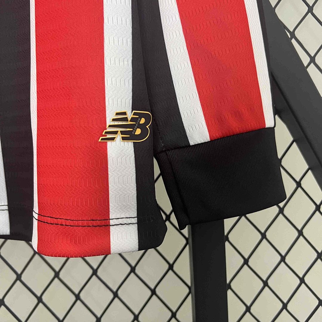 24-25 Sao Paulo visitante kit manga larga camiseta 2