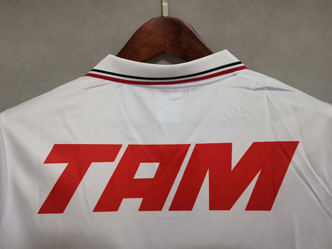 93-94 Sao Paulo home white 8
