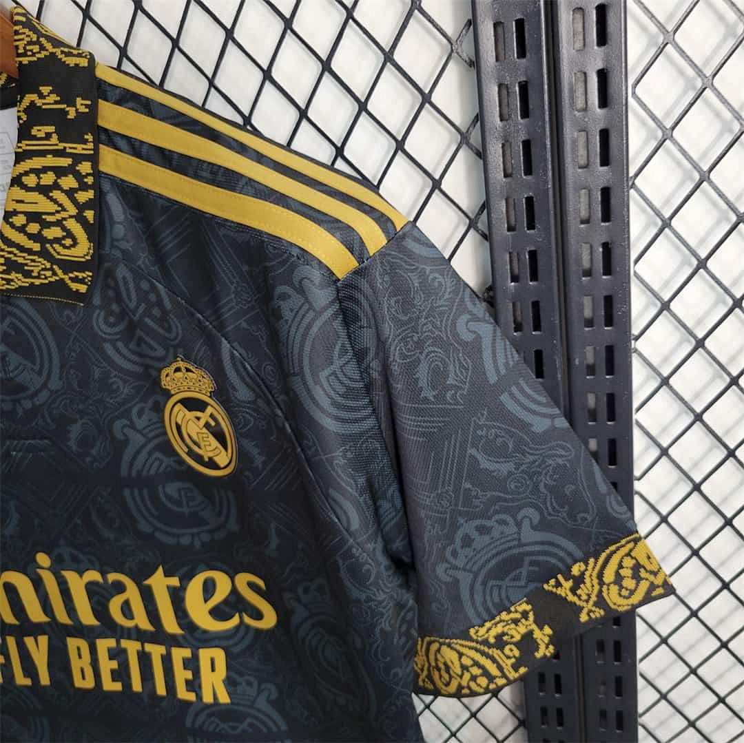 23-24 Real Madrid negro edición concepto 10