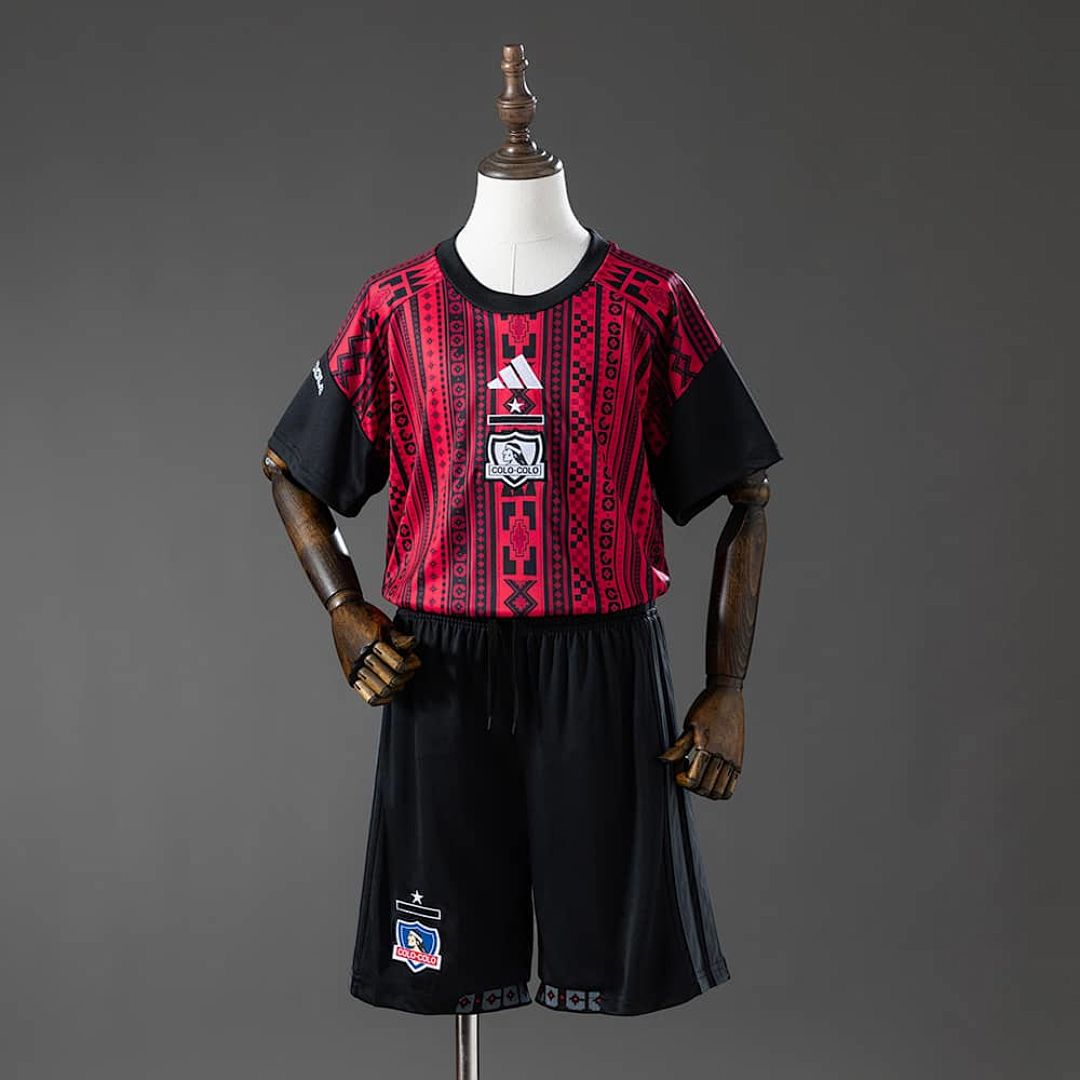 Colo Colo 26_27 Pre-Match Kids Kit Size 16-28