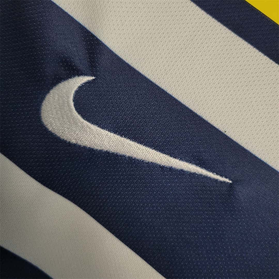 14-15 Corinthians third away 9