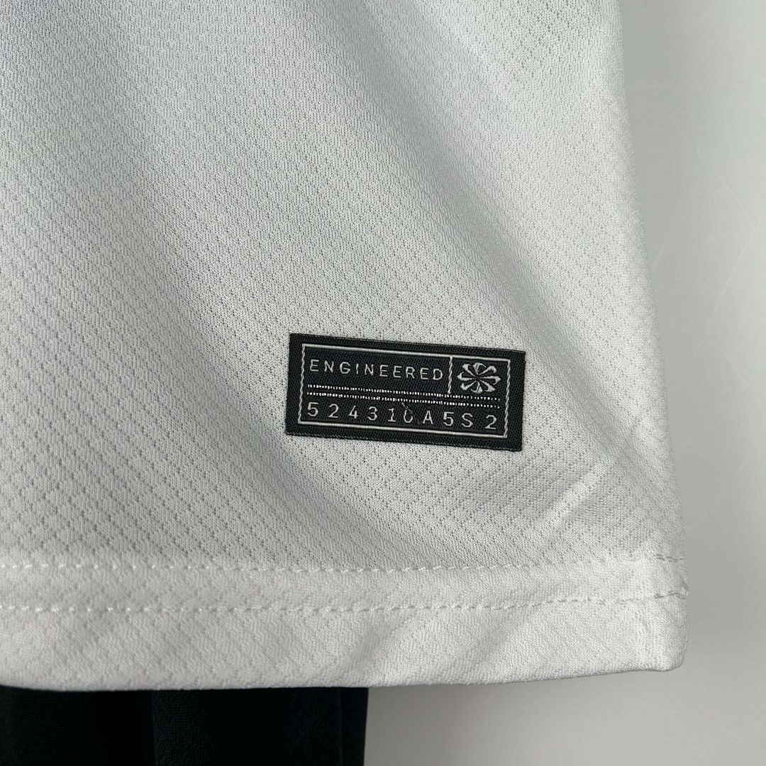 23-24 Kids Corinthians home size 16-28 6