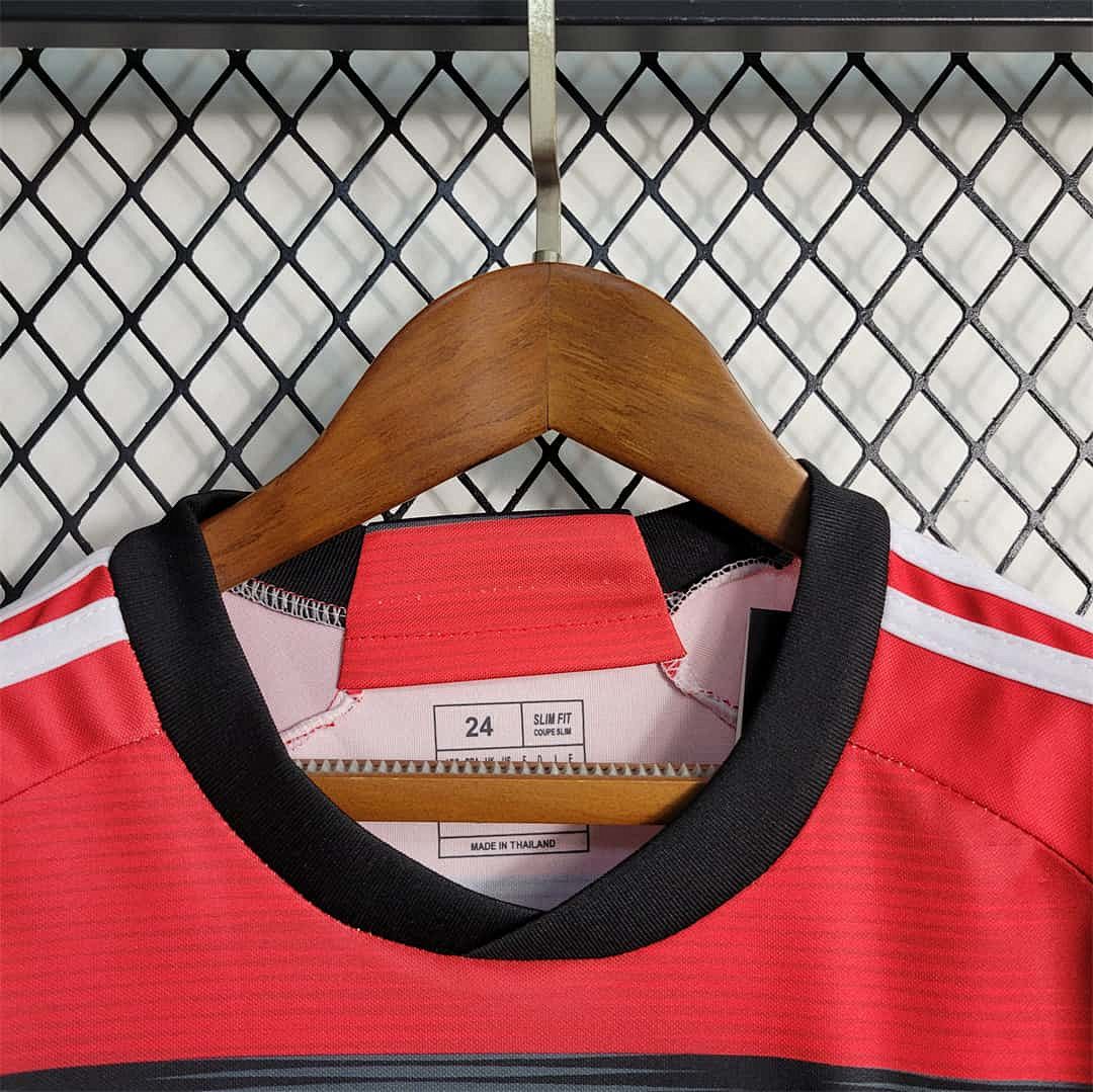 23-24 Flamengo home kids kit 3